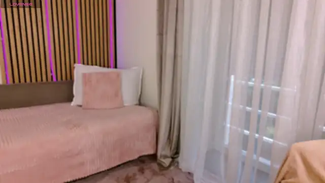 AlissaMarks webcam