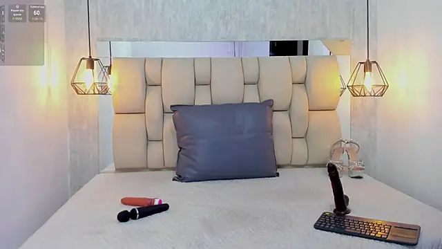 Samantha_Skyy webcam