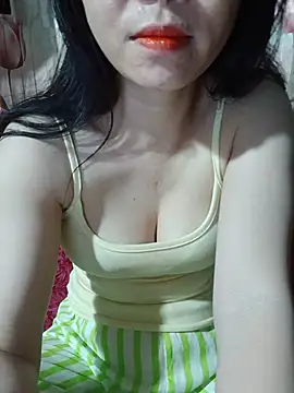 AvaRoyale webcam