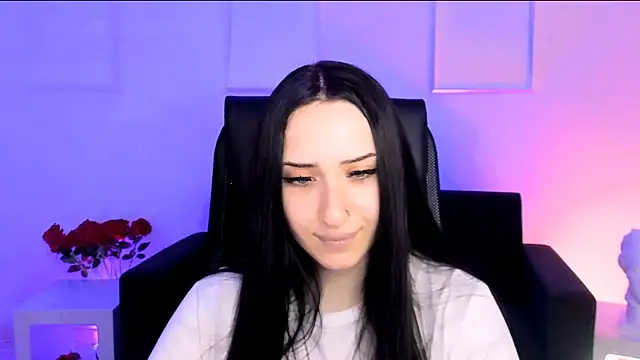MonicaLowes webcam