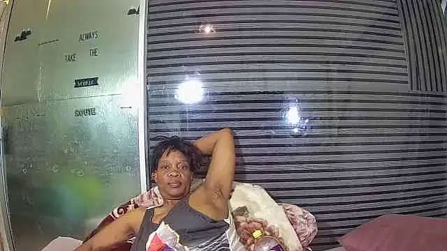 JoycyQueen webcam