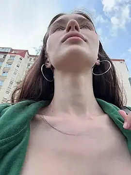 -missbehaving- Live Web Cam Show