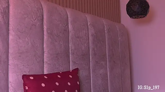 sara_lopee1 webcam