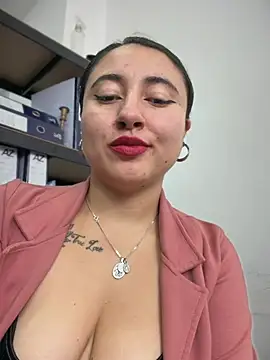 _sarah-office1 - _Sarah-Office1's free webcam - UK Sex Cams