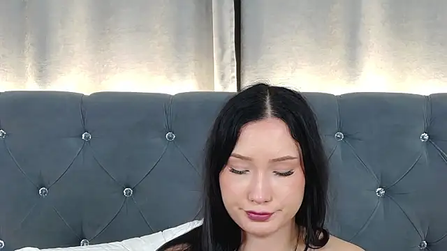 VikkyVonn webcam