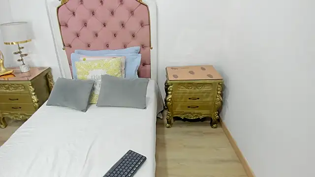 miss_lala_ webcam