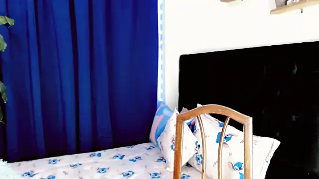 NathalialLooes live sex cam