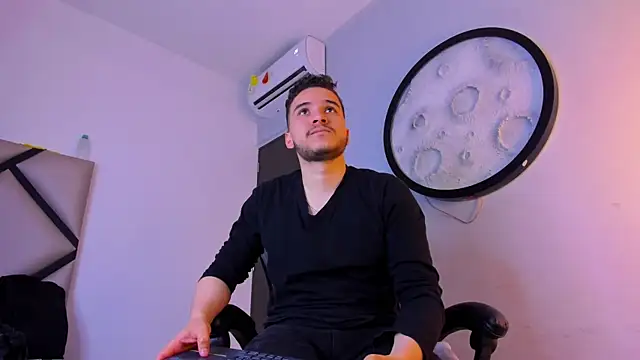 mike_257 webcam
