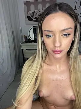 KatieCutieXooo webcam