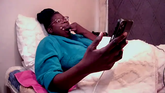 Tisha88 webcam