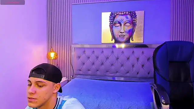 Ethanx18_ webcam