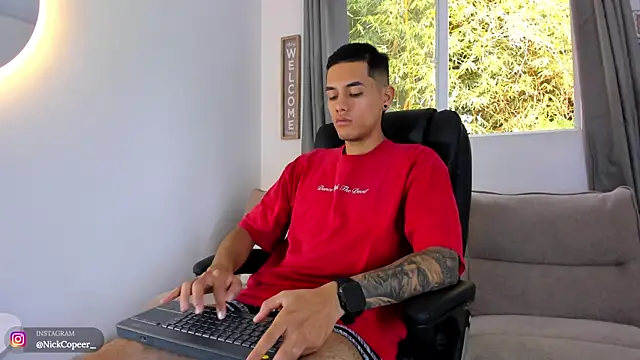 NickCopeer_ webcam
