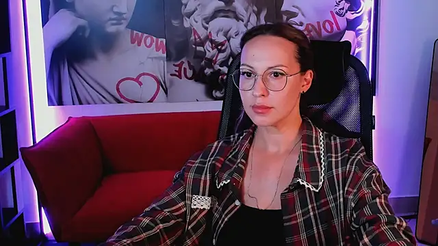 Charlotte_Hudson webcam
