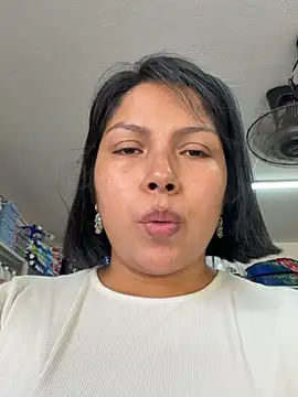 ISABELLA__LUNA webcam