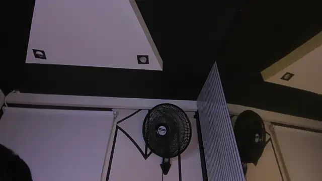 LizzyBrooks1 webcam