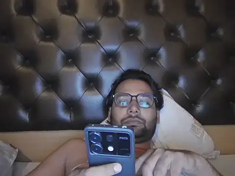 UAjit webcam