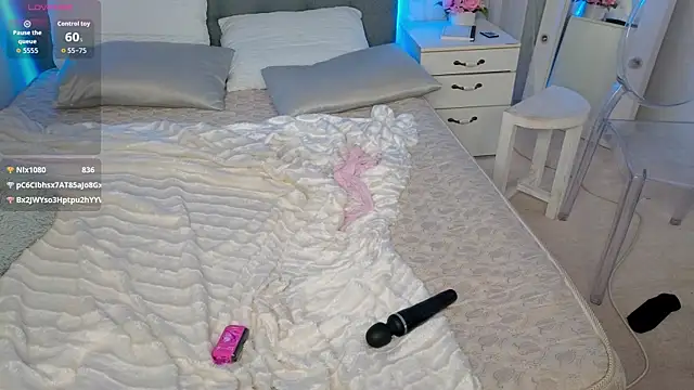 Little__Lunaa webcam
