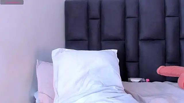 maddy__howard webcam