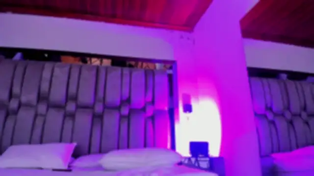 NikkySmiith webcam