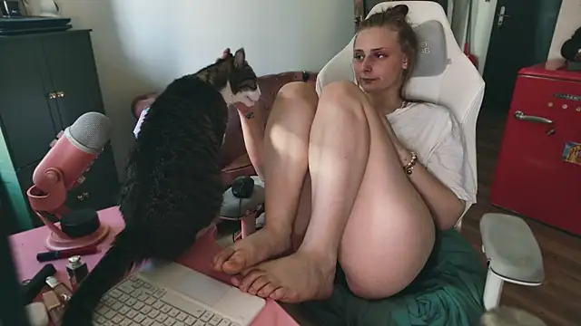 Celeste_Off webcam