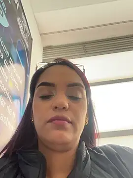 Sara-77 webcam