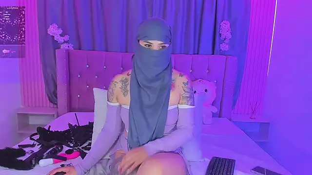 Nayla-Mouna webcam