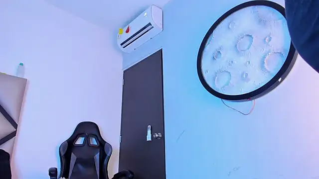 mike_257 webcam