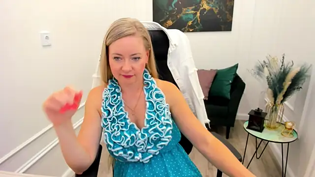 CharlotteKerti webcam