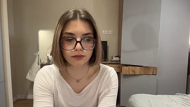 AnnaVelvetFire webcam