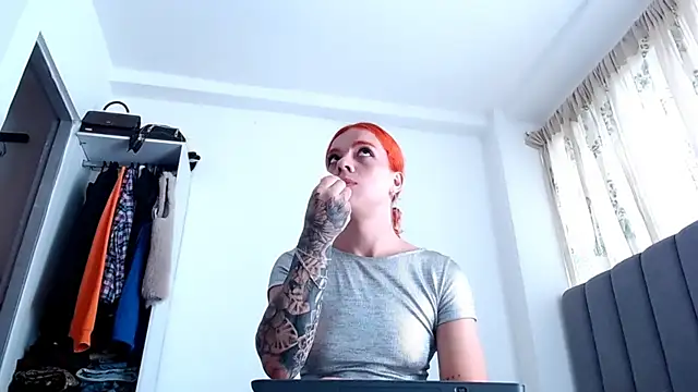 saara_johnson496 webcam