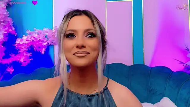 AriannaSins webcam
