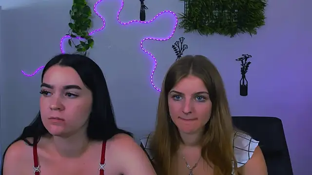 monica_xcx webcam