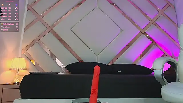 Noa_butterfly_ webcam