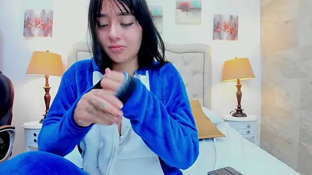 Luna_black19 webcam