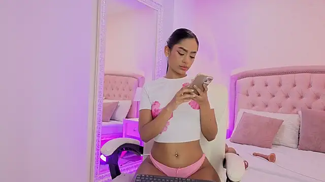 ChloeMoon9 webcam