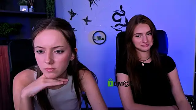 lisa_dark_ webcam