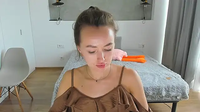 MiaMoll77 webcam