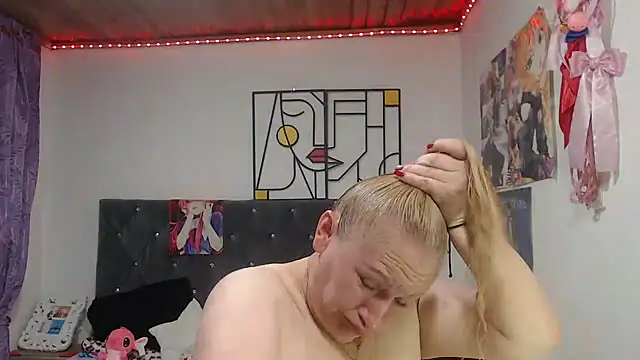 emperabigbootybigass live cam on StripChat
