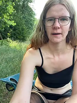 Bikergirl_97 🏞 online sex cam