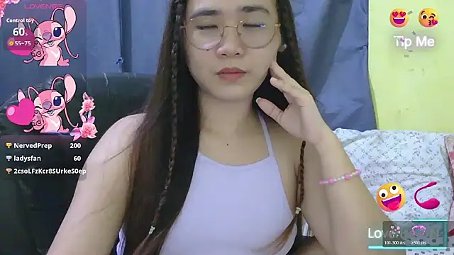HornyAsian4uxx live webcam