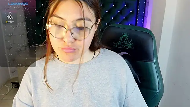 conniejames_m webcam