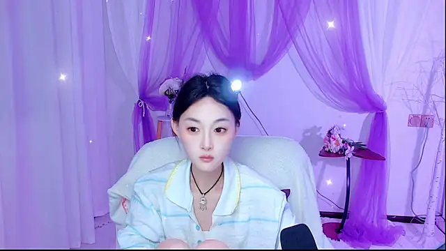 Tili_Lucky webcam
