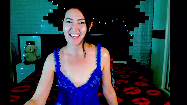Ada_Vera live cam on StripChat