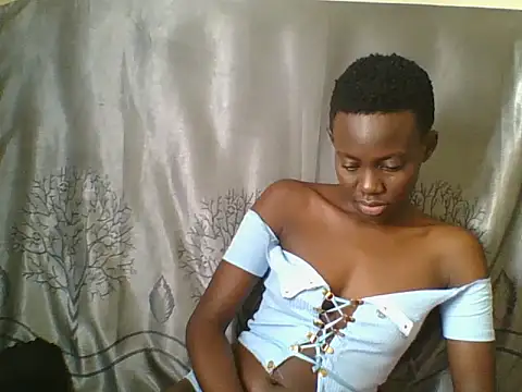 Tish_Leylah live cam on StripChat