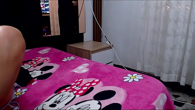 lemon_kategp live cam on StripChat