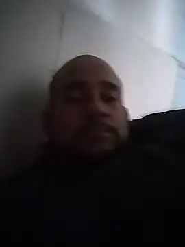 chim2 live cam on StripChat