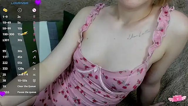 BeautyBlondy webcam