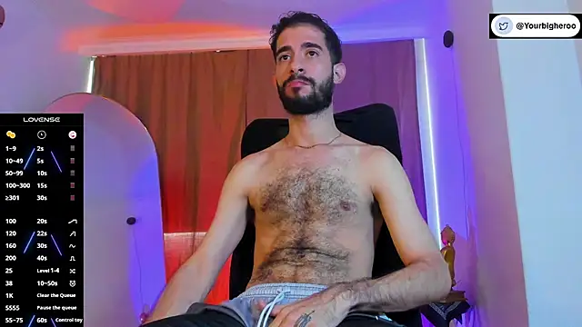 _YOURHERO live cam on StripChat