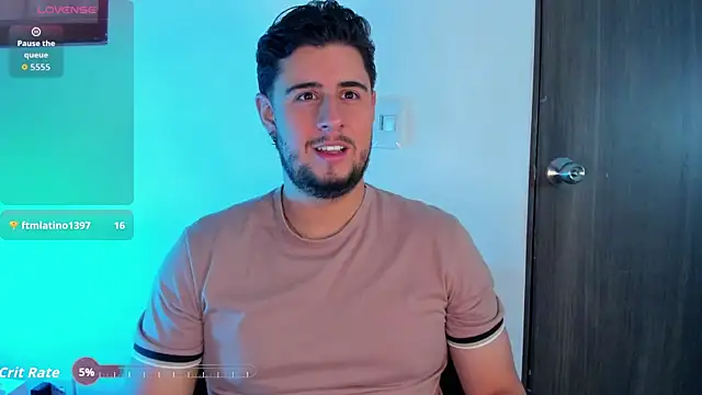 Ryan_evannss_ live cam on StripChat