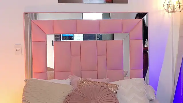 Nia_Williams webcam